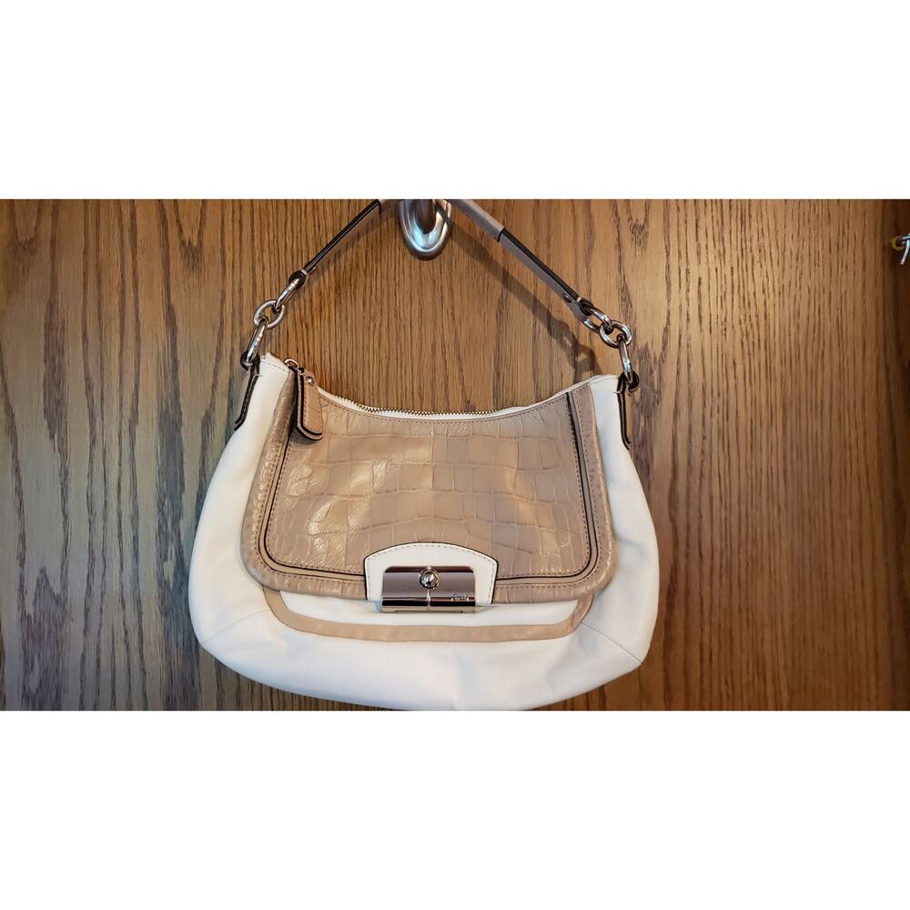Vintage COACH Kristin Spectator Cream and Tan Leather Hobo Shoulder Bag #F22509